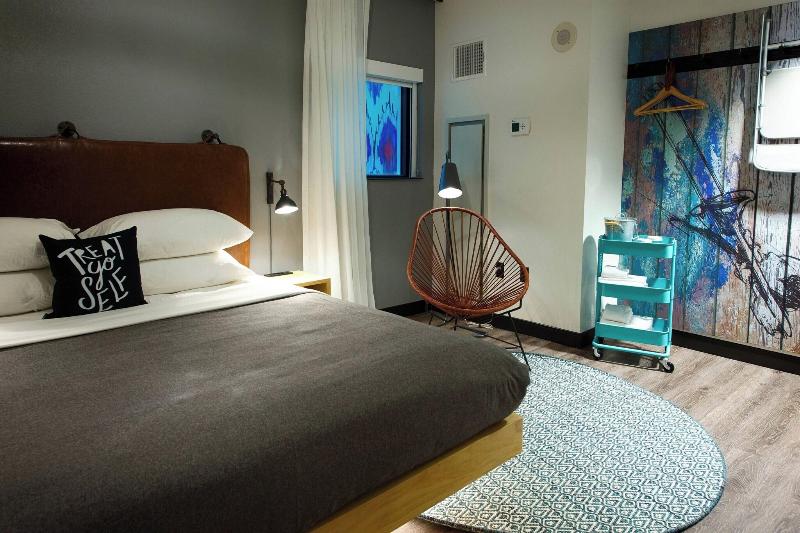 Moxy New Orleans Downtown/French Quarter Area image