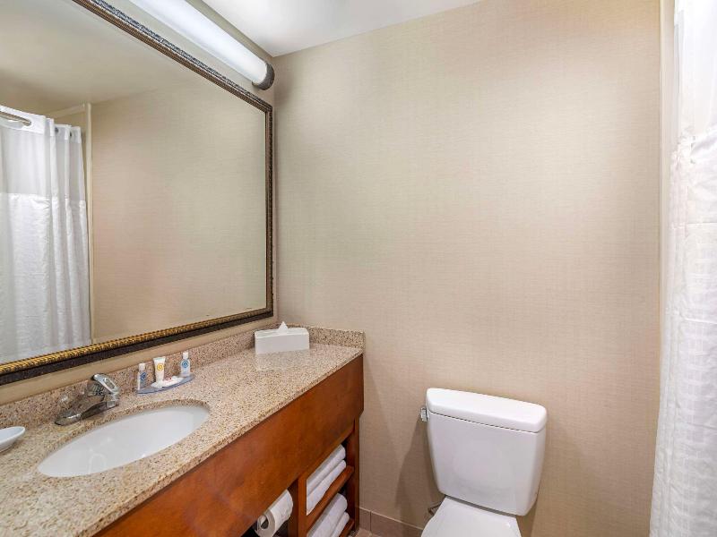 Comfort Inn & Suites Dover-Portsmouth image