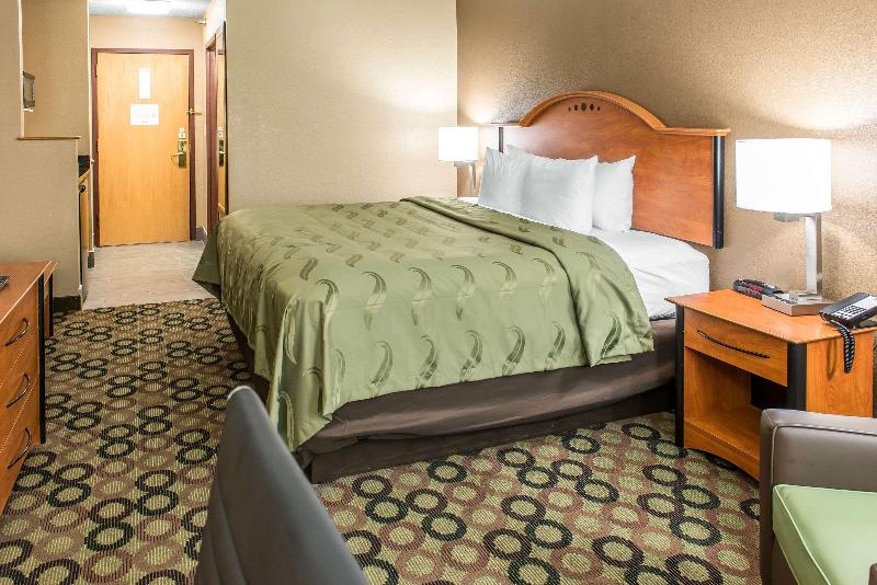 Quality Inn & Suites Columbus West - Hilliard image
