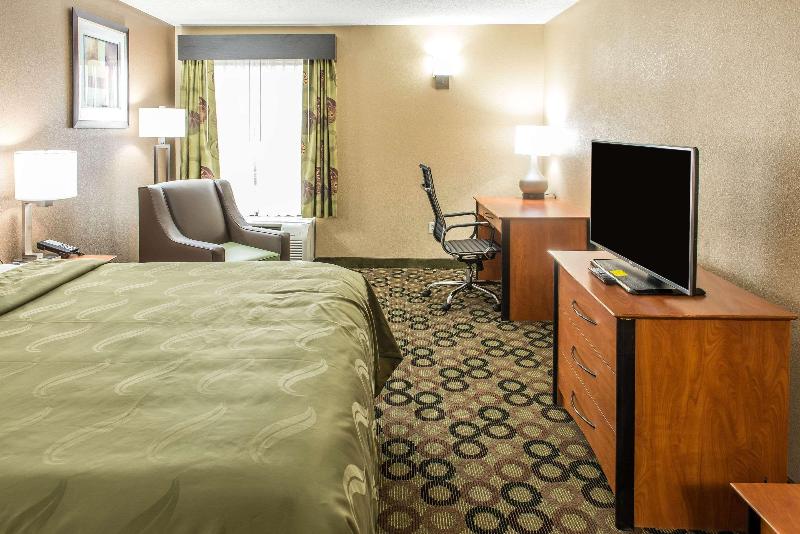 Quality Inn & Suites Columbus West - Hilliard image