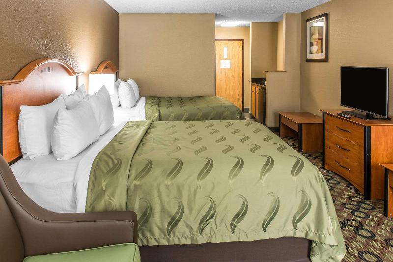 Quality Inn & Suites Columbus West - Hilliard image
