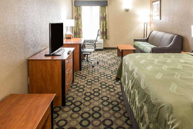 Quality Inn & Suites Columbus West - Hilliard image