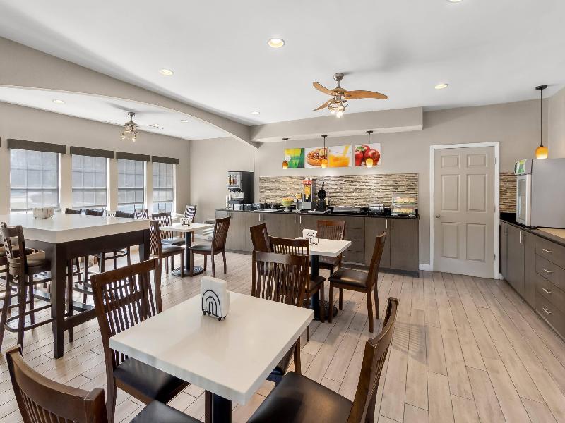 Quality Inn & Suites Lexington image