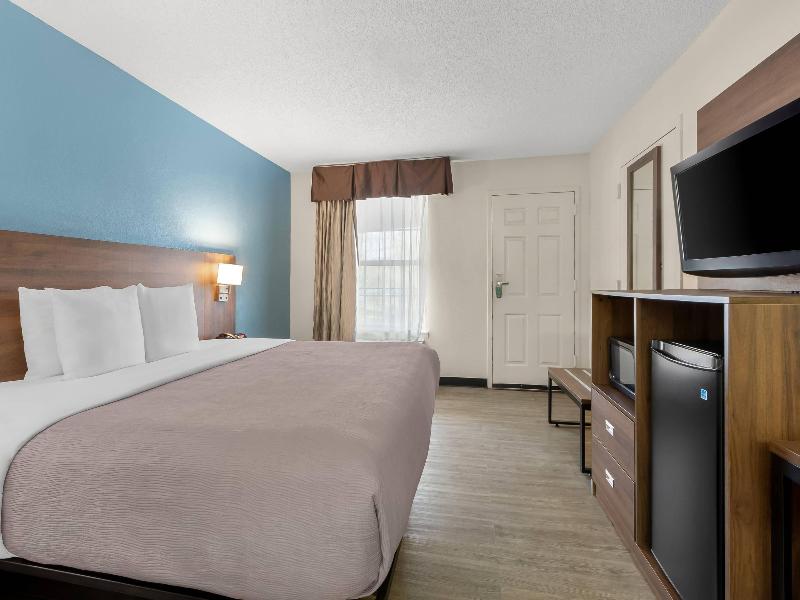 Quality Inn & Suites Lexington image
