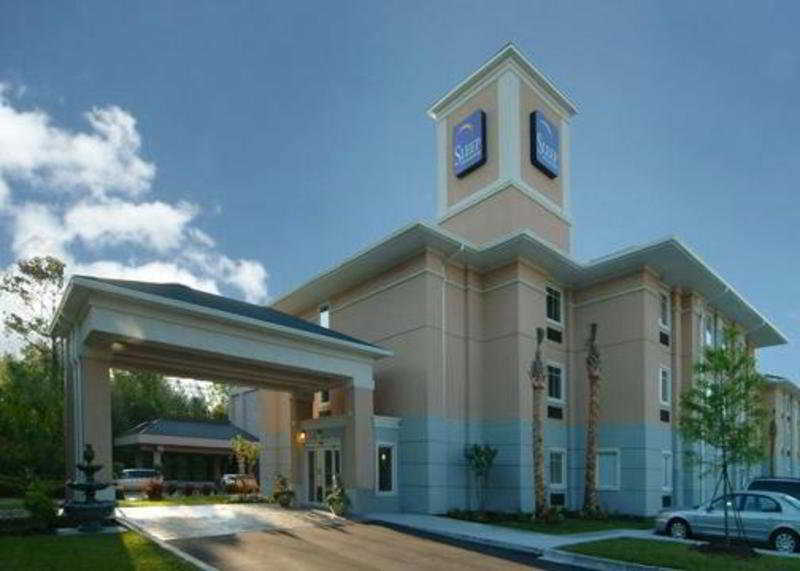 Comfort Inn AND Suites Airport Convention Center