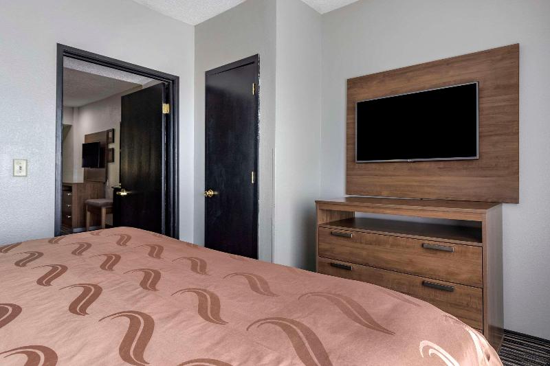 Quality Inn & Suites I-35 E/Walnut Hill image