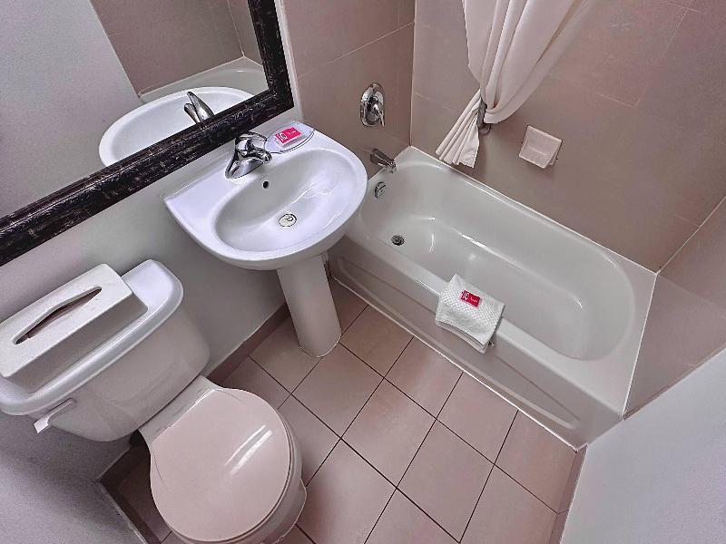 Econo Lodge City Centre Kingston image