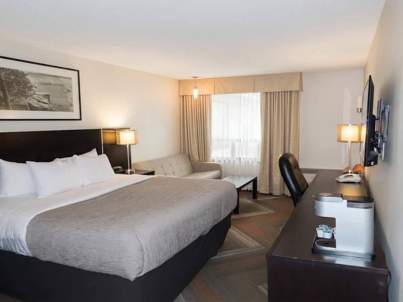 Quality Hotel Burlington image