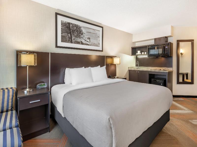 Quality Hotel Burlington image
