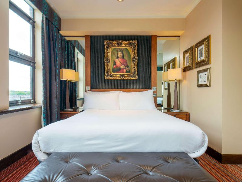 The Queen at Chester Hotel, Handwritten Collection image