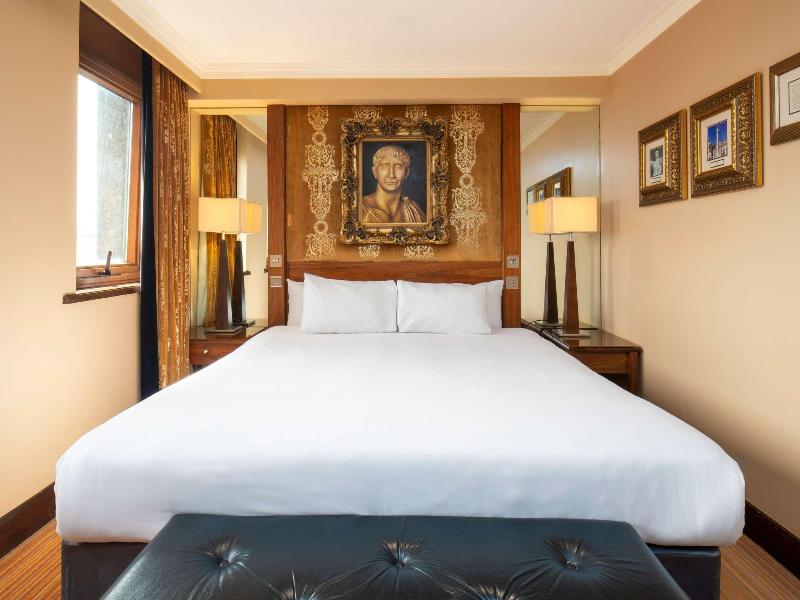 The Queen at Chester Hotel, Handwritten Collection image