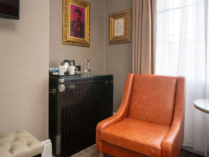 The Queen at Chester Hotel, Handwritten Collection image