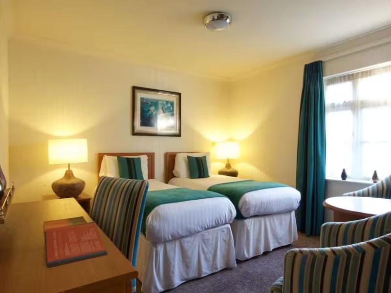 Wrexham Llyndir Hotel by Belvilla image