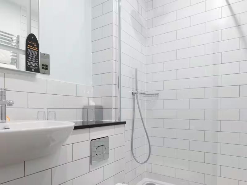 Wrexham Llyndir Hotel by Belvilla image