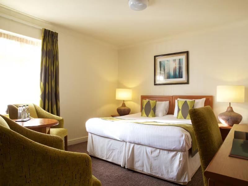 Wrexham Llyndir Hotel by Belvilla image