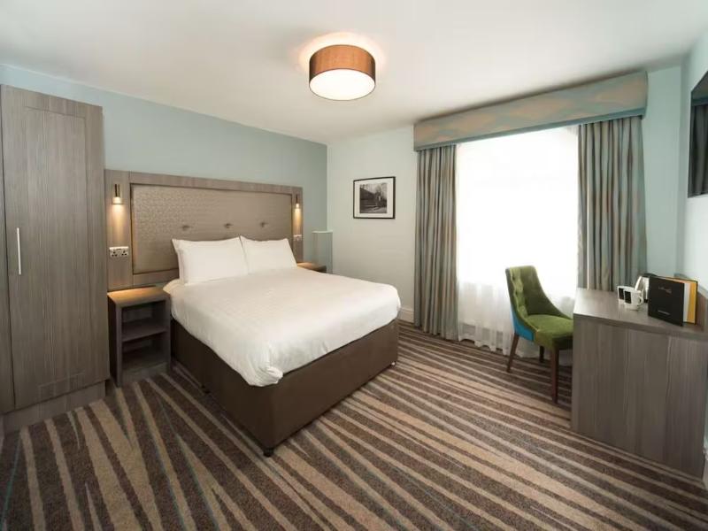 Wrexham Llyndir Hotel by Belvilla image