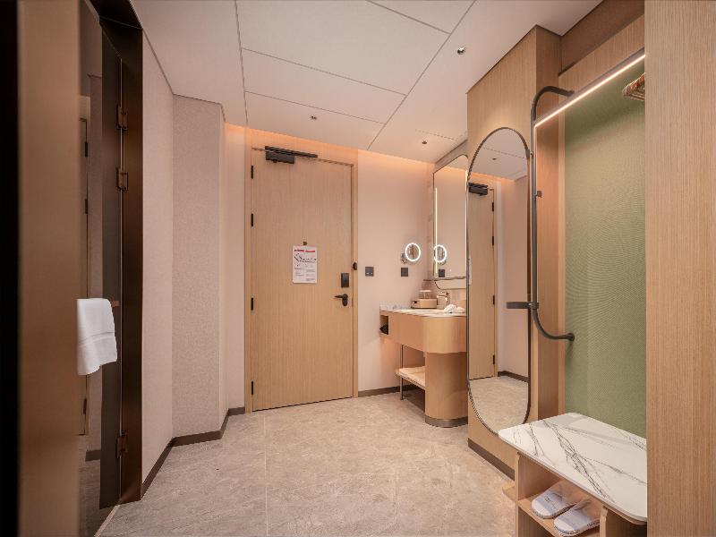 Hilton Garden Inn Beijing Fengtai Xiaotun Road image