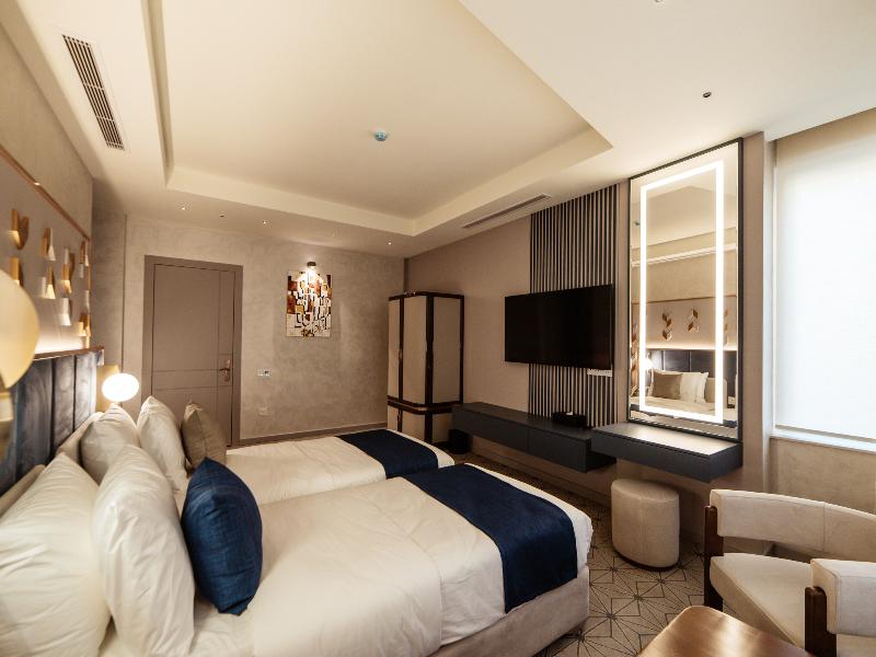 Meridian Luxury Boutique Hotel image