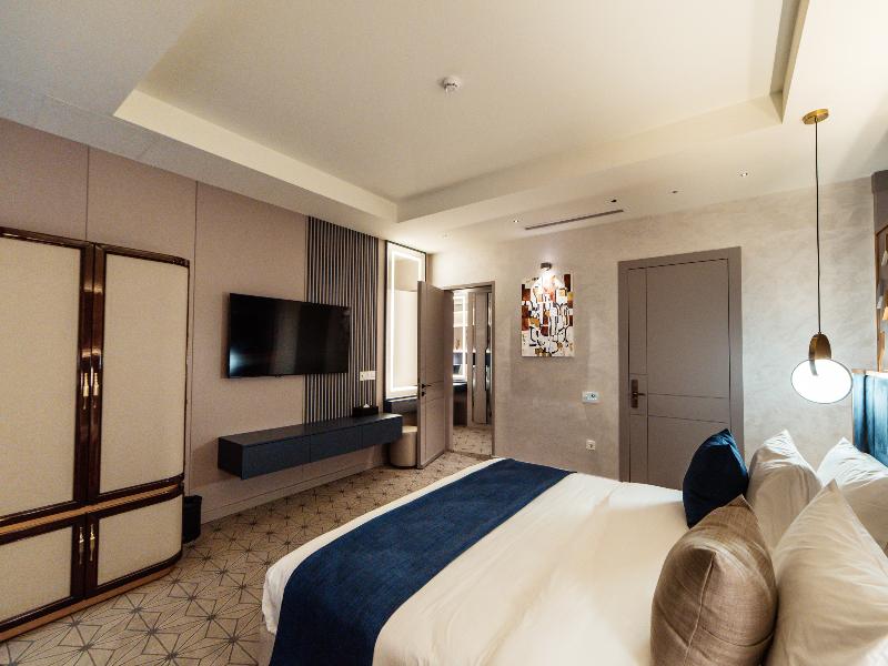 Meridian Luxury Boutique Hotel image