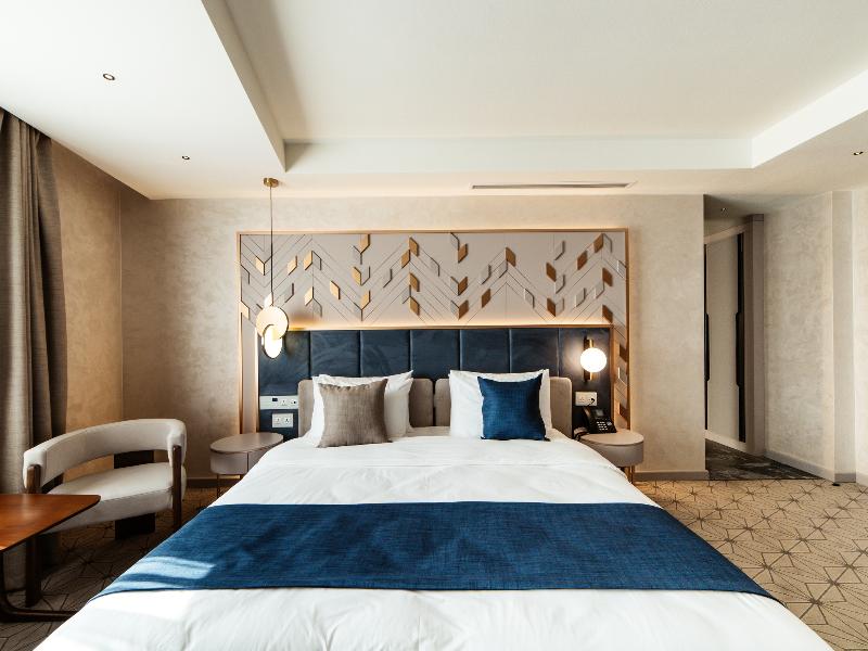 Meridian Luxury Boutique Hotel image