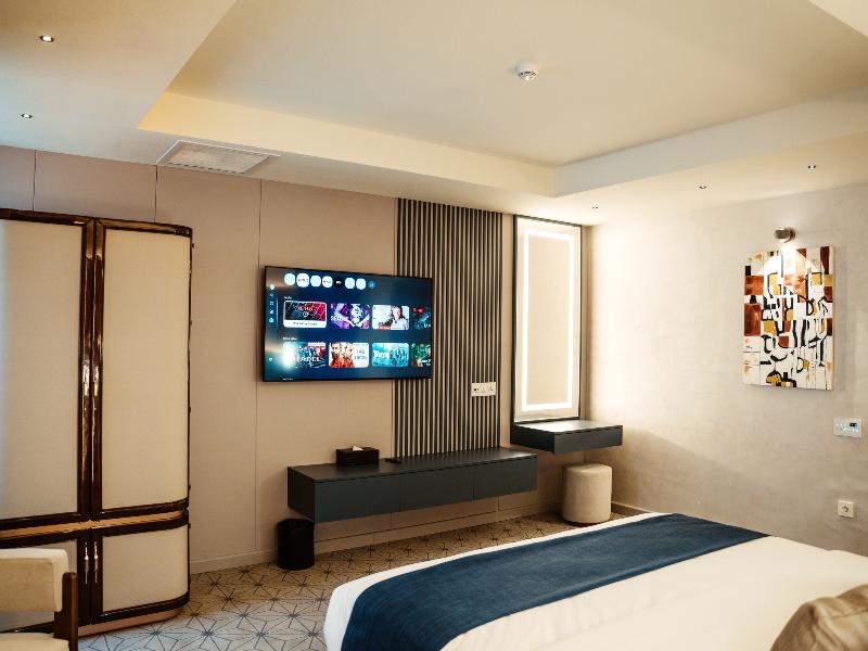 Meridian Luxury Boutique Hotel image
