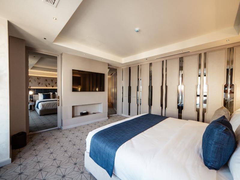 Meridian Luxury Boutique Hotel image