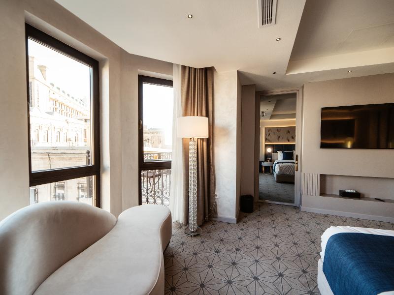 Meridian Luxury Boutique Hotel image