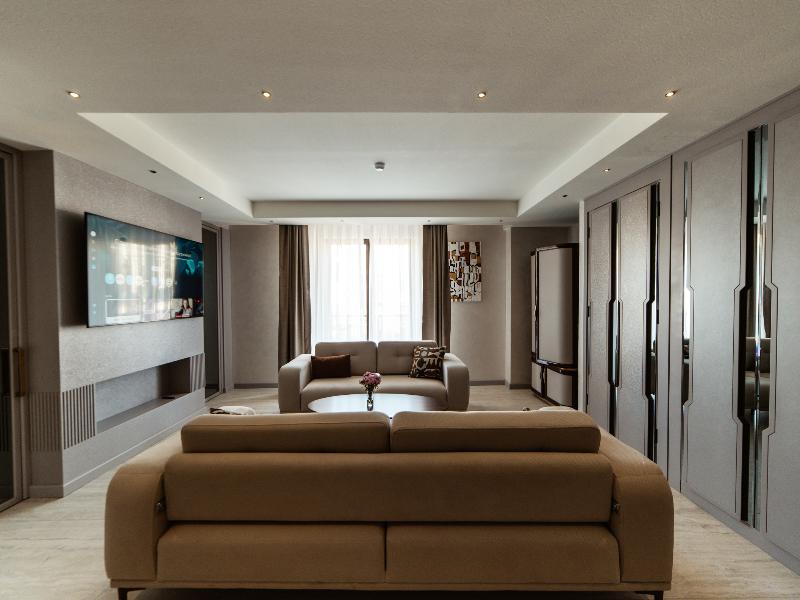 Meridian Luxury Boutique Hotel image