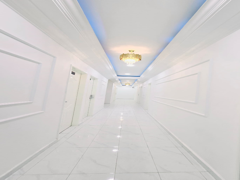 Grand Luxury Hotel