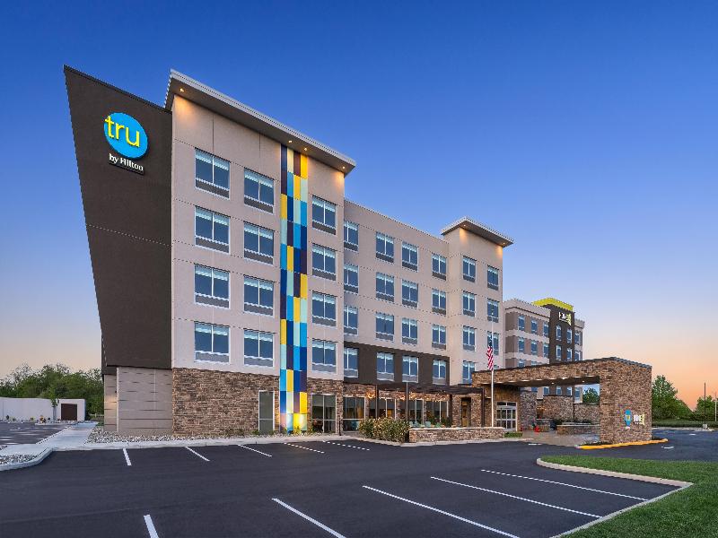 Tru by Hilton Burlington, NJ image