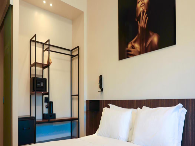 Best Western Hotel Revolution image