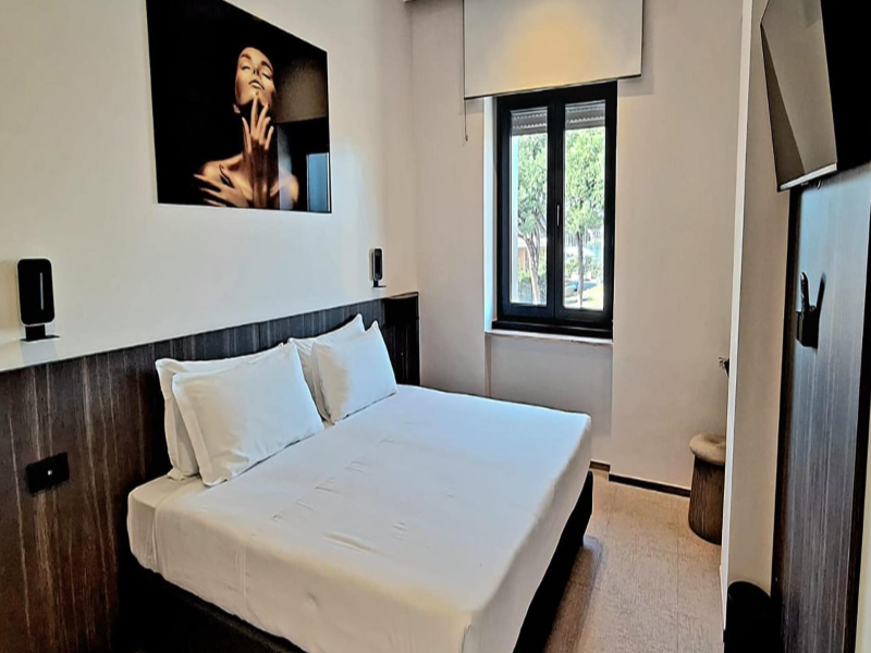 Best Western Hotel Revolution image