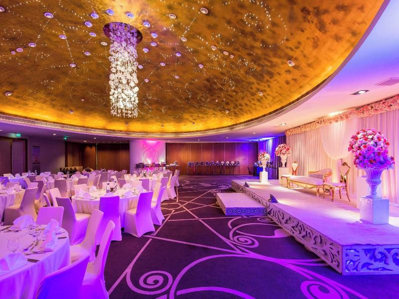 W Doha Hotel & Residences image