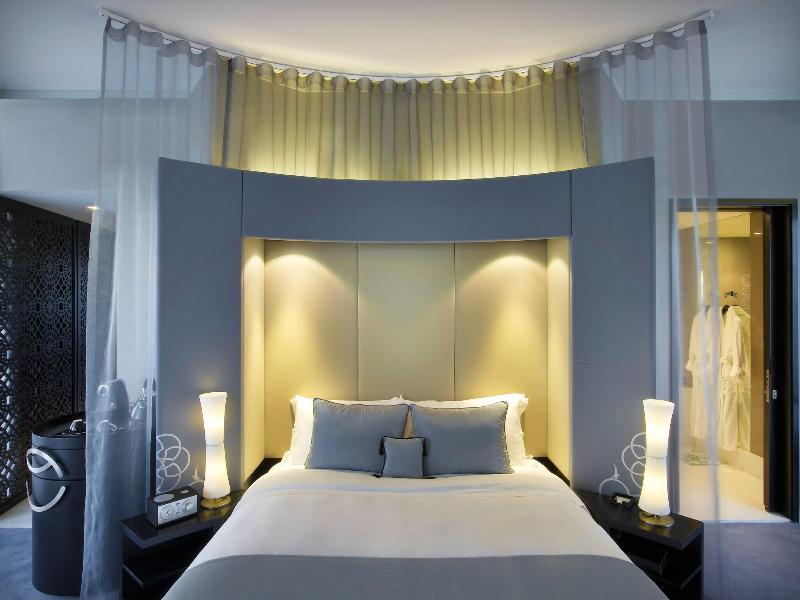 W Doha Hotel & Residences image