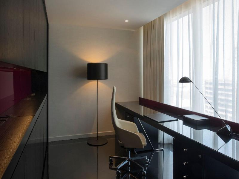 W Doha Hotel & Residences image