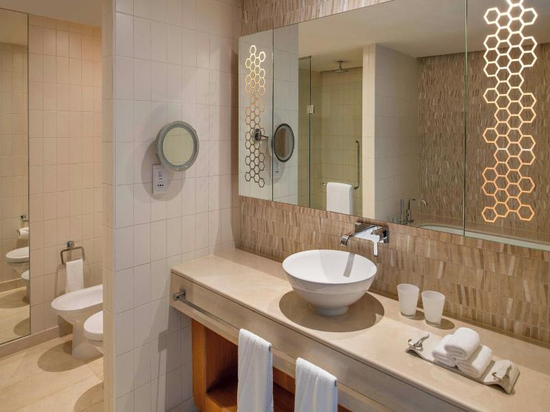 W Doha Hotel & Residences image