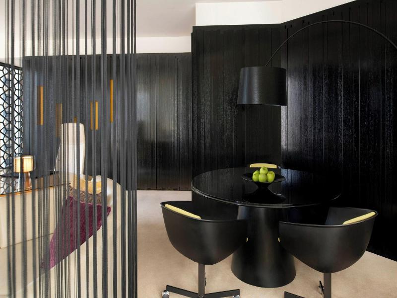 W Doha Hotel & Residences image