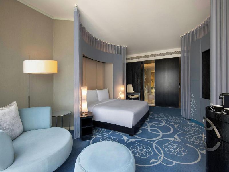W Doha Hotel & Residences image