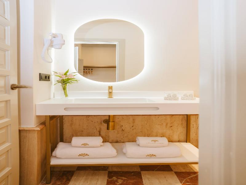 Hotel Boutique Casas de Santa Cruz image