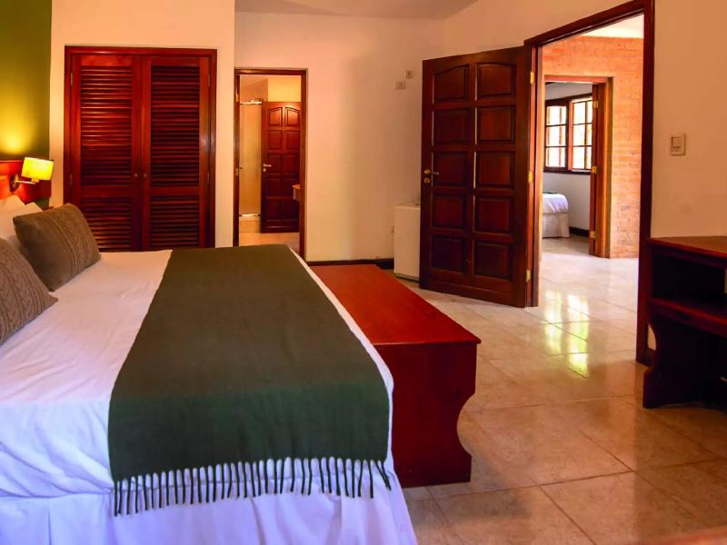 Hotel Y Cabañas Del Leñador image