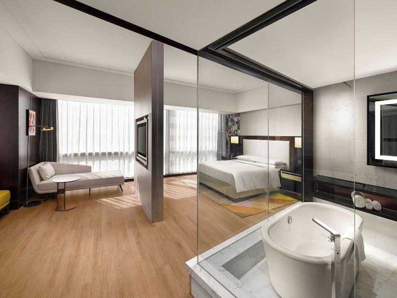 Renaissance Beijing Capital Hotel image