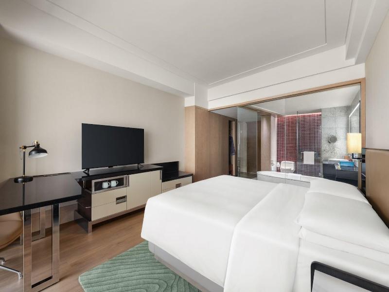 Renaissance Beijing Capital Hotel image