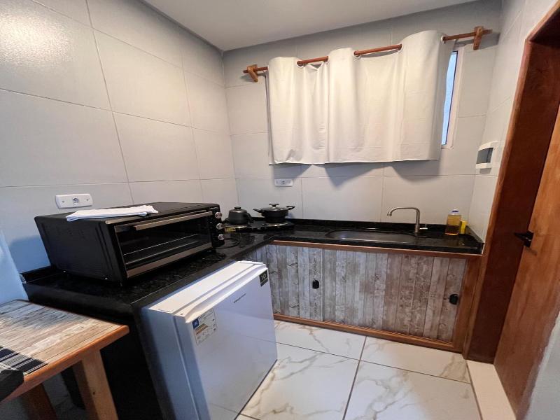 Standard Triple Studio with Kitchenette (3 Adults)-03