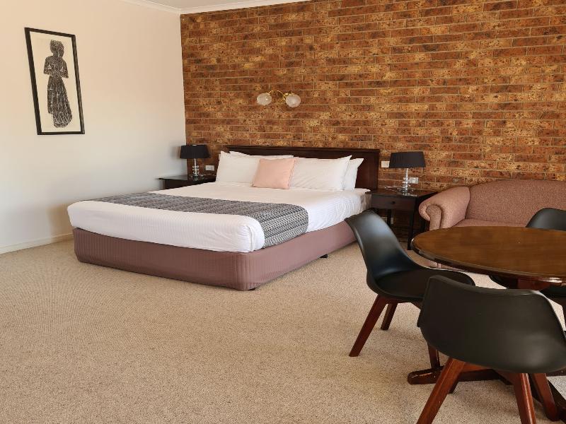 Executive Queen Room