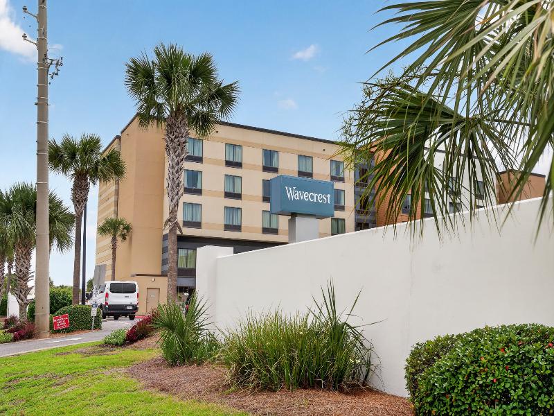 Wavecrest Lodge