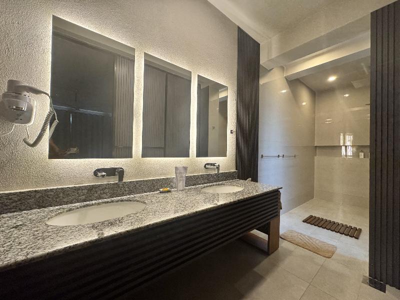 Palm Paradise Cabanas Ltd image