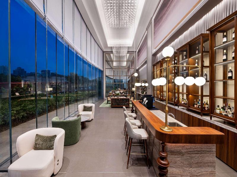 Mercure Shanghai Lujiazui Binjiang Center image
