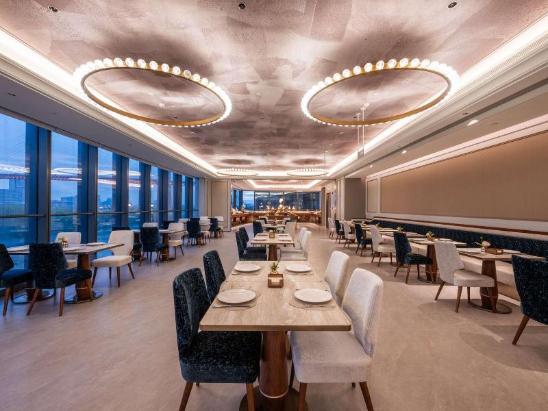 Mercure Shanghai Lujiazui Binjiang Center image