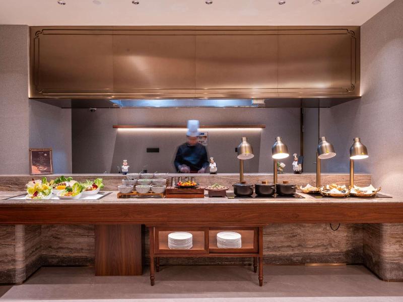 Mercure Shanghai Lujiazui Binjiang Center image