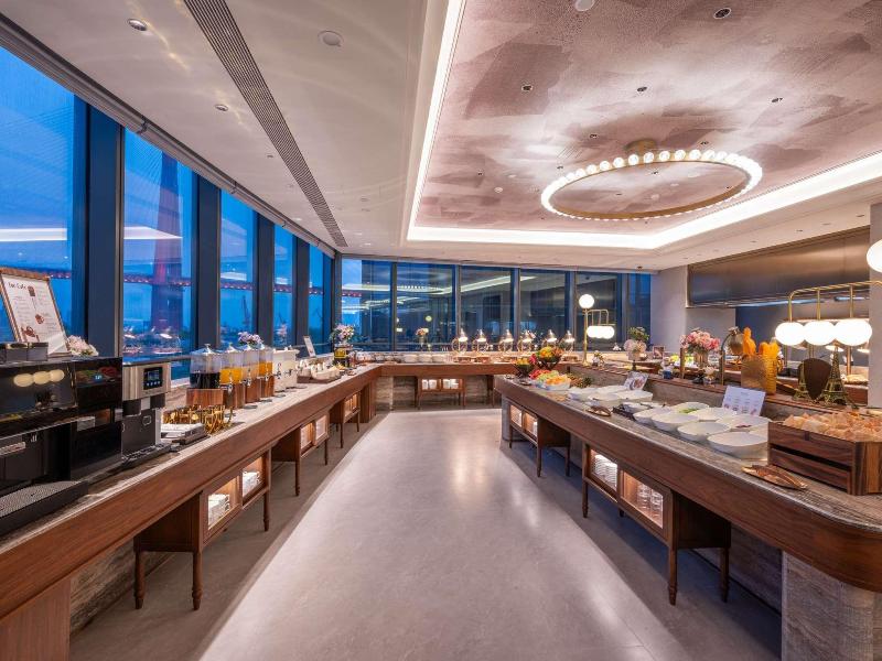 Mercure Shanghai Lujiazui Binjiang Center image